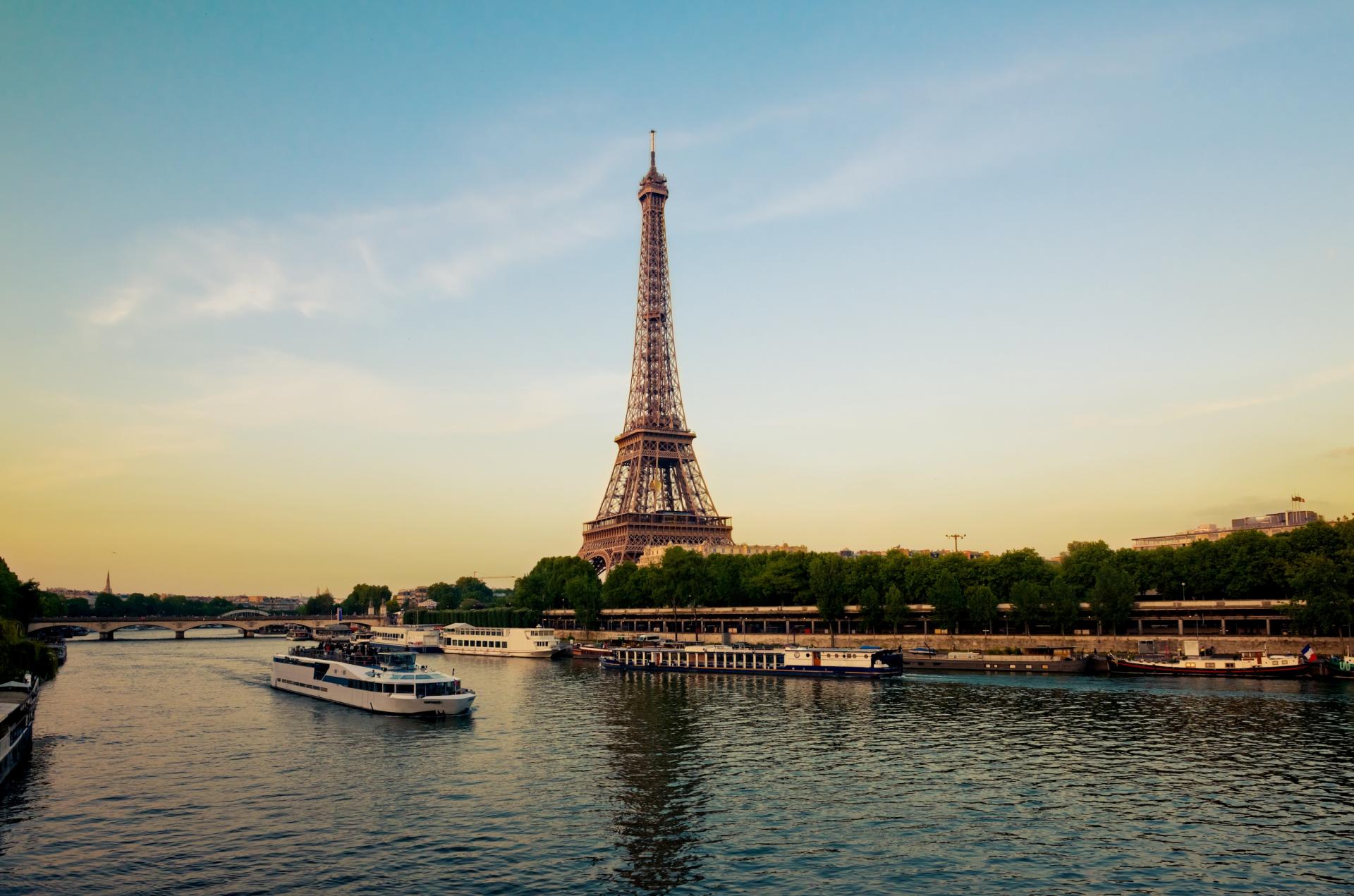 Navigating the Heart of Paris: Seine River Cruises