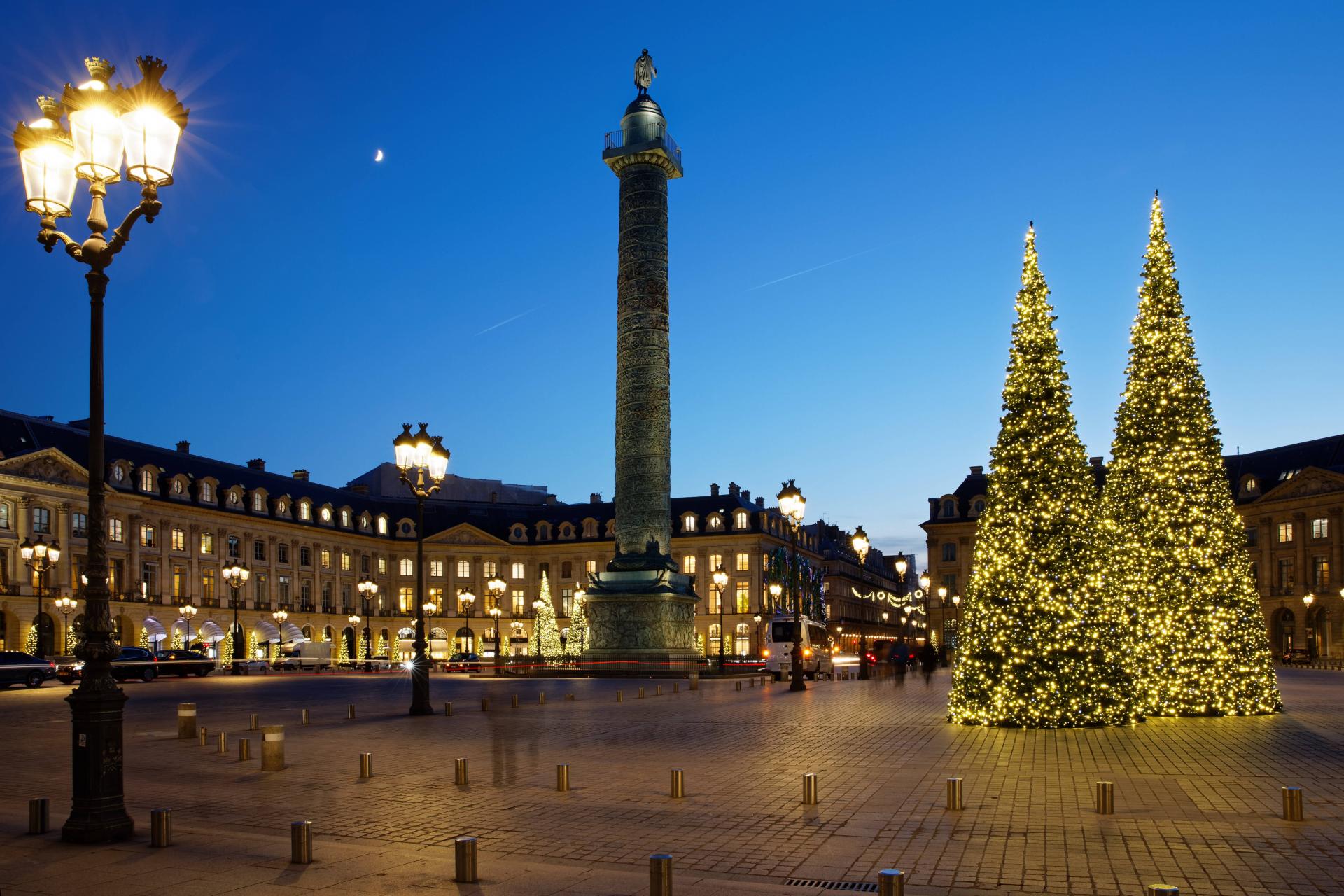Preparing for and celebrating Christmas in Paris